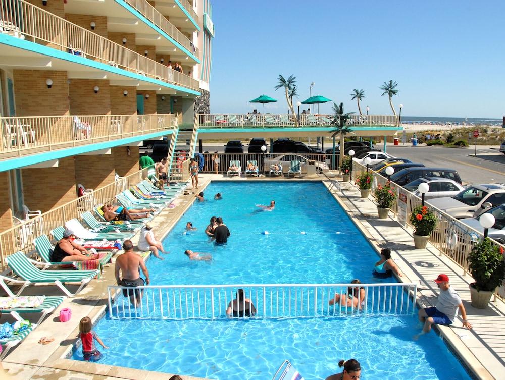 Bristol Plaza Resort Motel photo 25