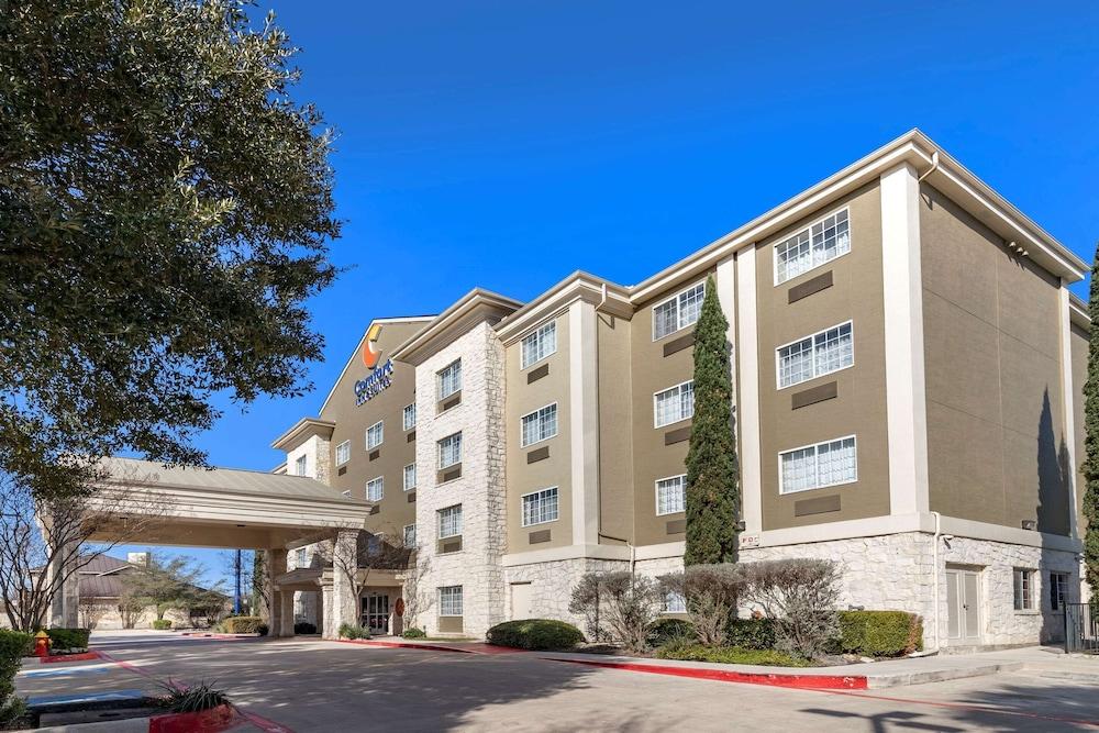 Comfort Inn & Suites Texas Hill Country photo 37