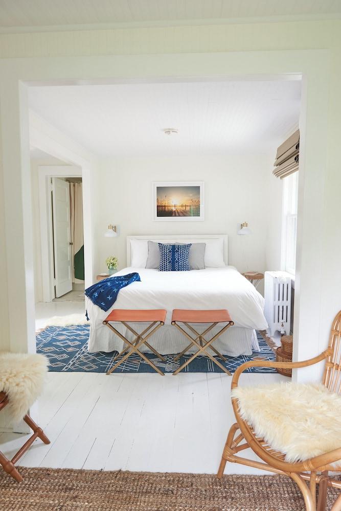 Bellport Inn photo 20