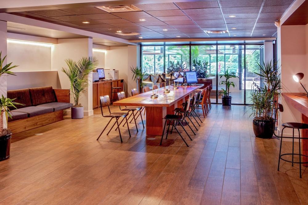 DoubleTree by Hilton Atlanta Windy Hill Ballpark photo 8