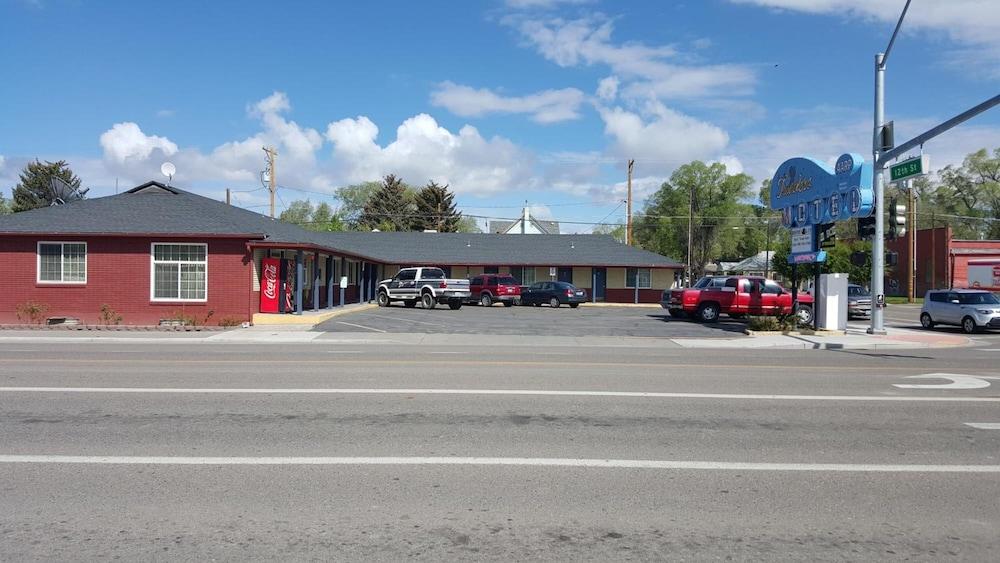 Travelers Motel photo 5