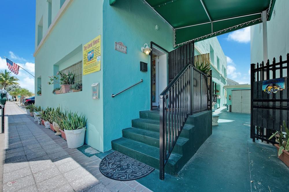 The Coral House Motel photo 1