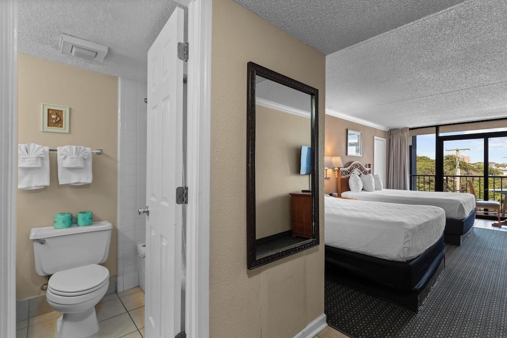 Grande Shores Ocean Resort photo 22