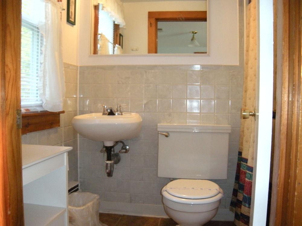 Bass River Motel photo 32