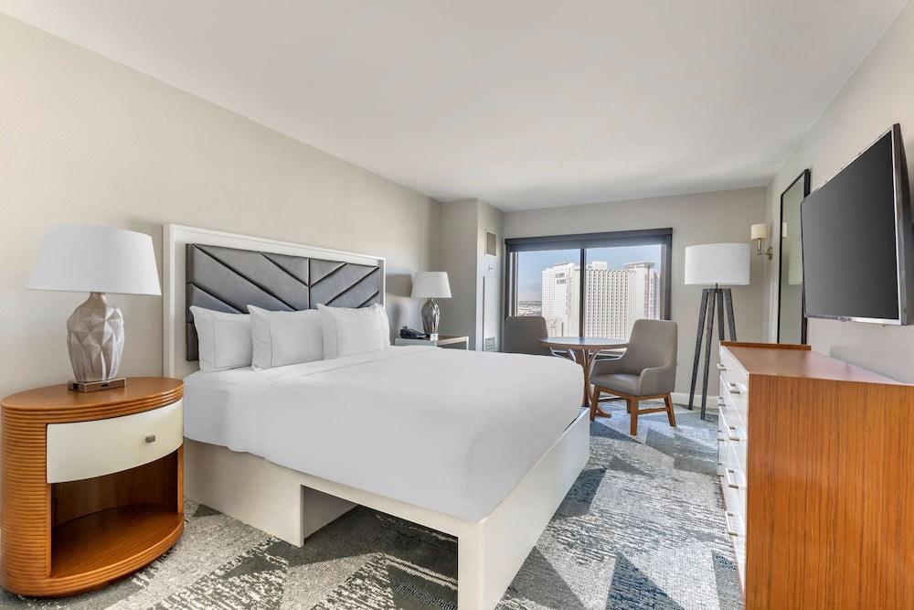 Hilton Grand Vacations Club on the Las Vegas Strip photo 12