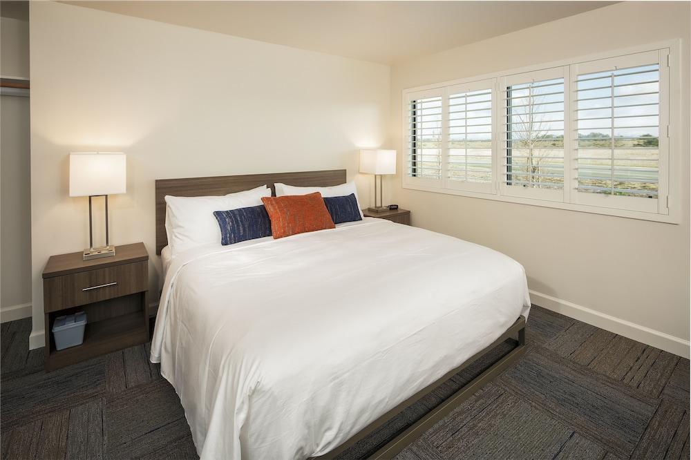 Inn At Moss Landing Point photo 28