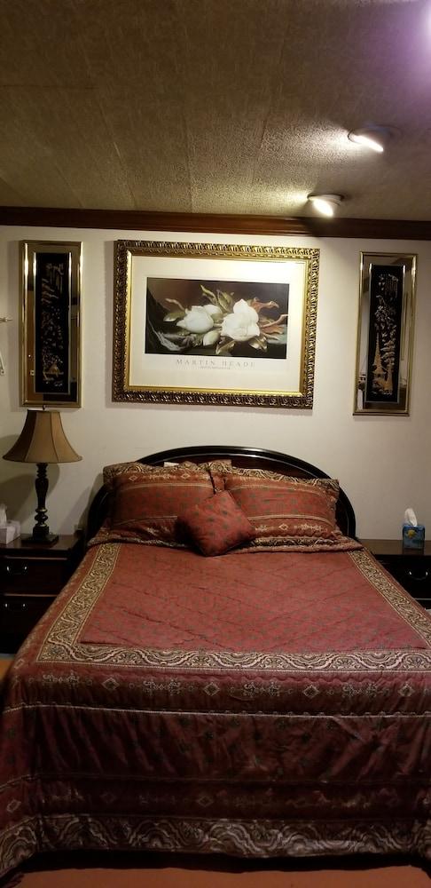 Valley Lodge Motel photo 8