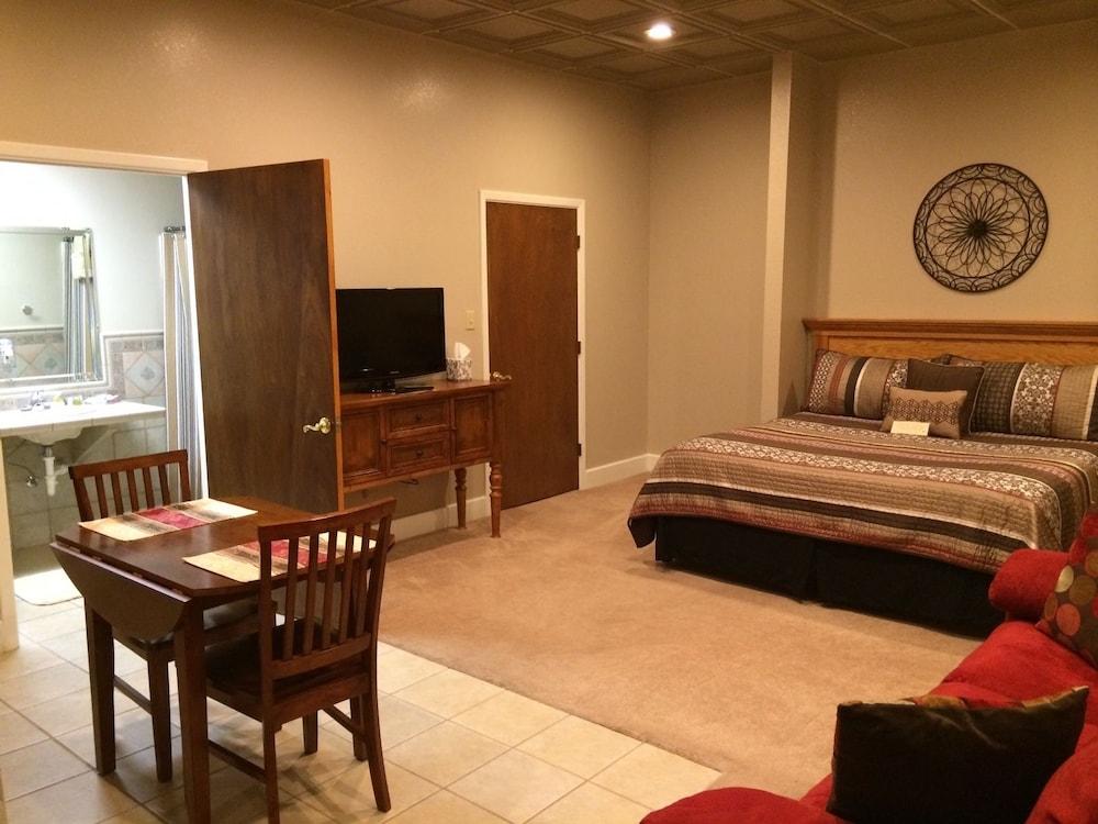 Heritage Inn photo 20