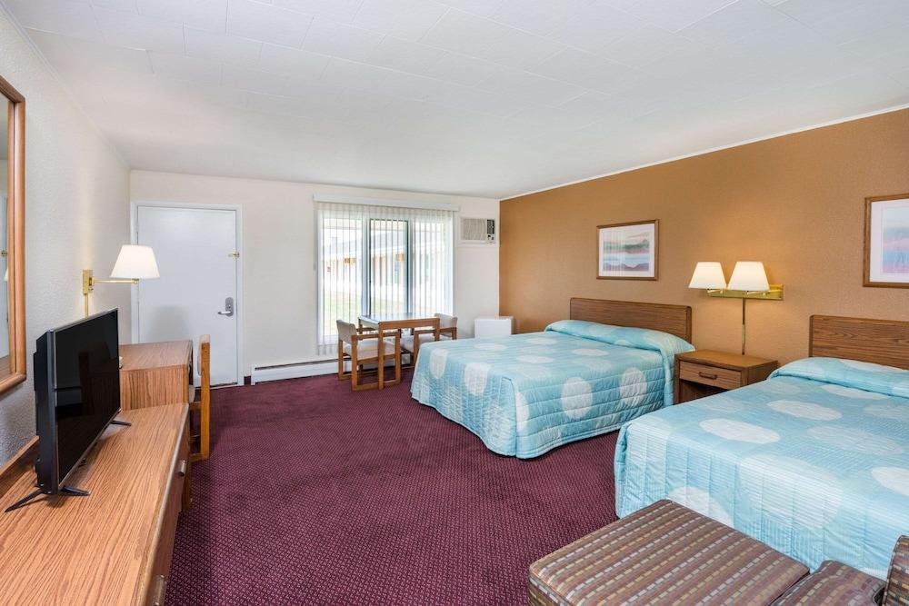 Knights Inn Kirksville photo 12
