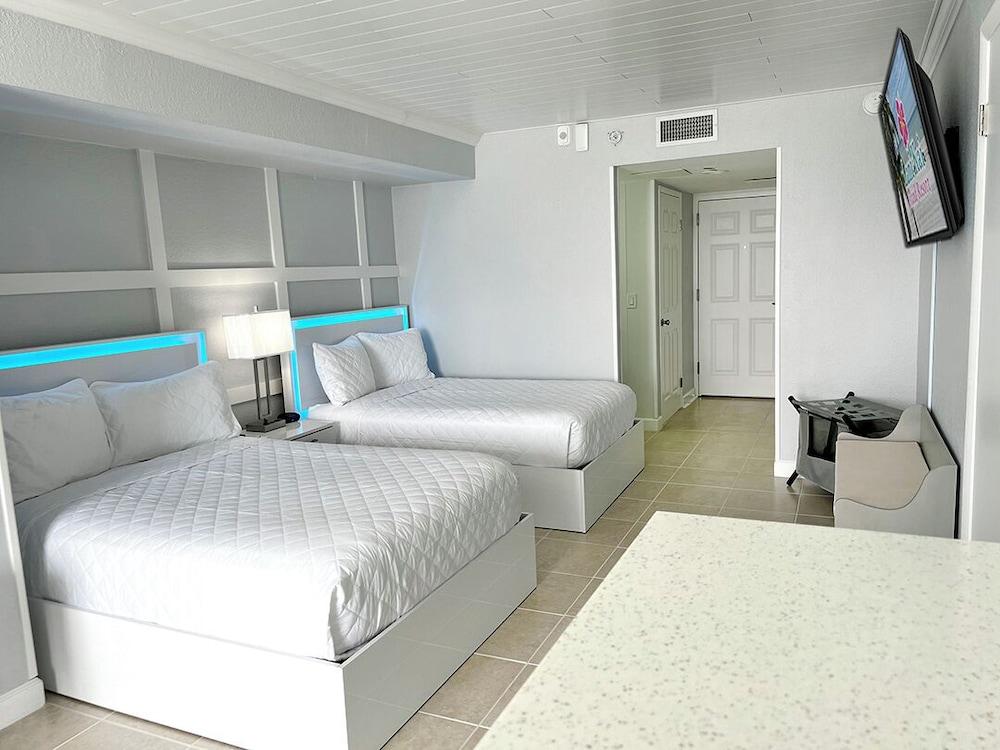 Lani Kai Beachfront Resort photo 72