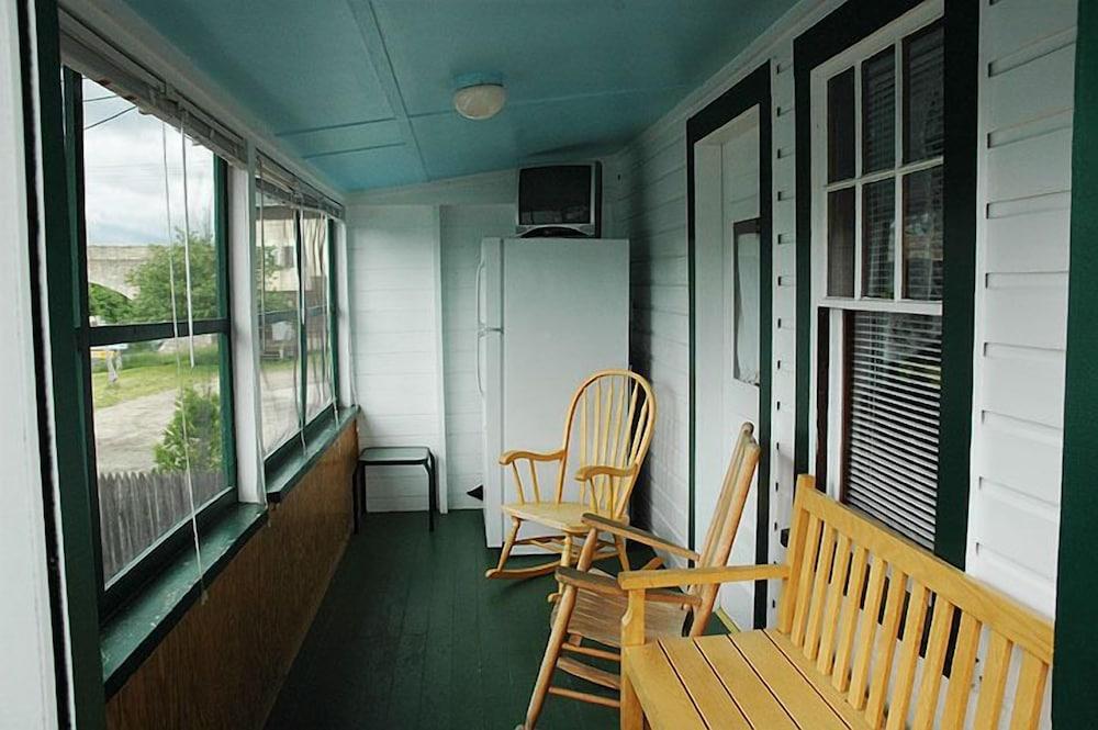 Channel Watefront Cottages photo 80