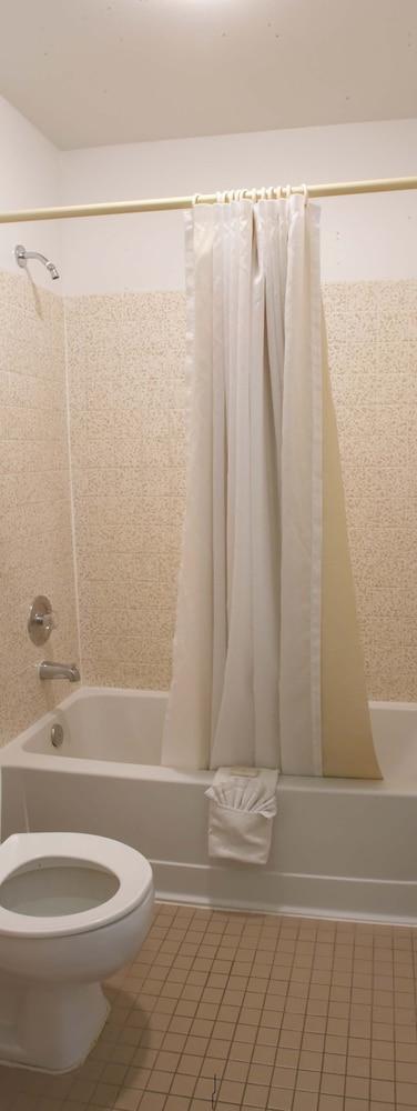 E-Z 8 Motel Phoenix Airporter photo 11