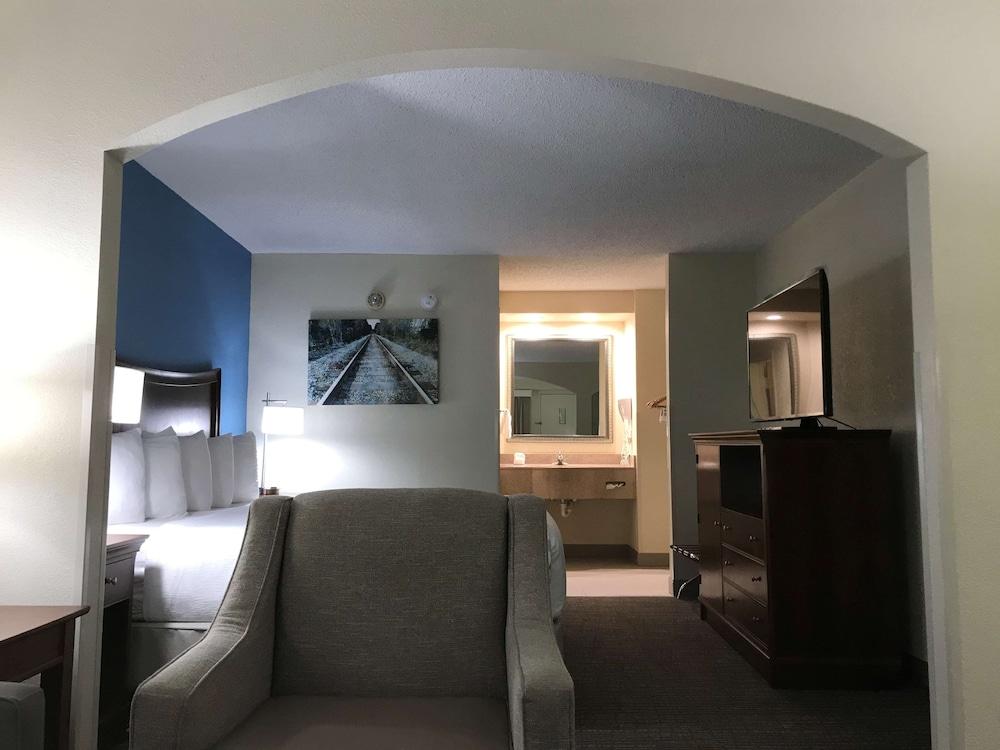 Best Western Inn & Suites - Monroe photo 19