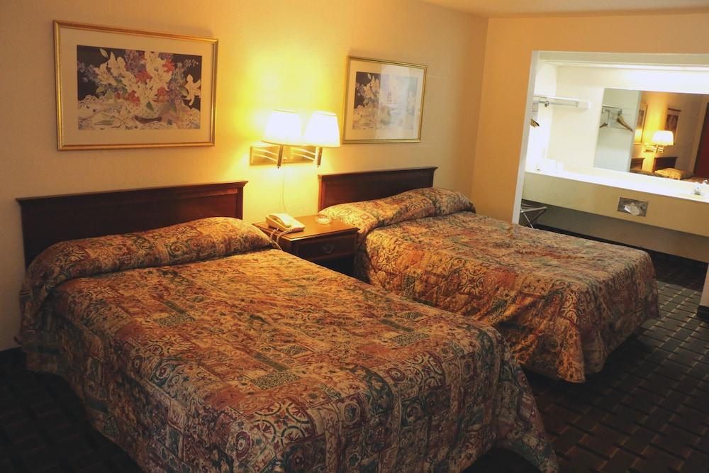 Bedford Inn photo 44