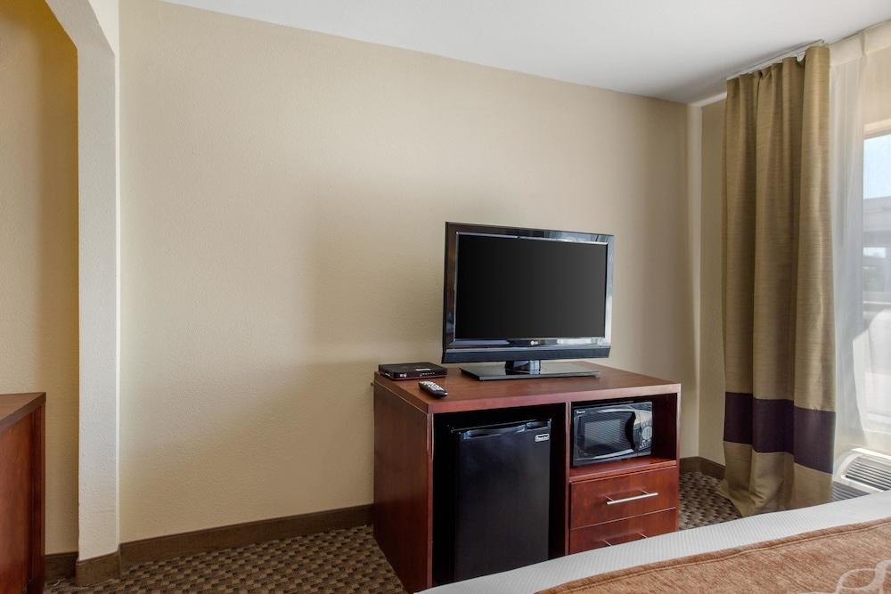 Comfort Inn & Suites SW Houston Sugarland photo 18
