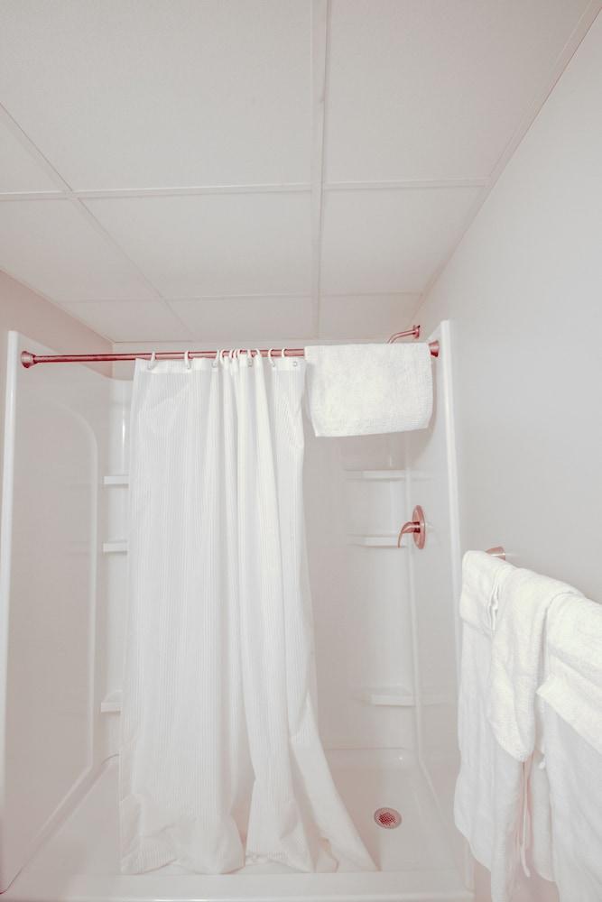 OYO Crossroads Inn photo 15