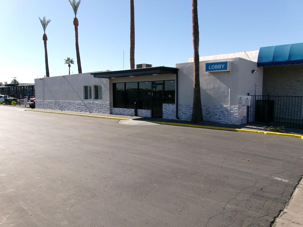SureStay Hotel by Best Western Phoenix Airport photo 69