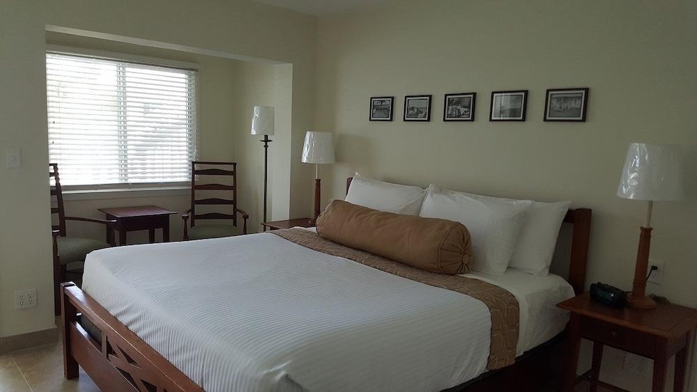 Le Cabanon Motel photo 21
