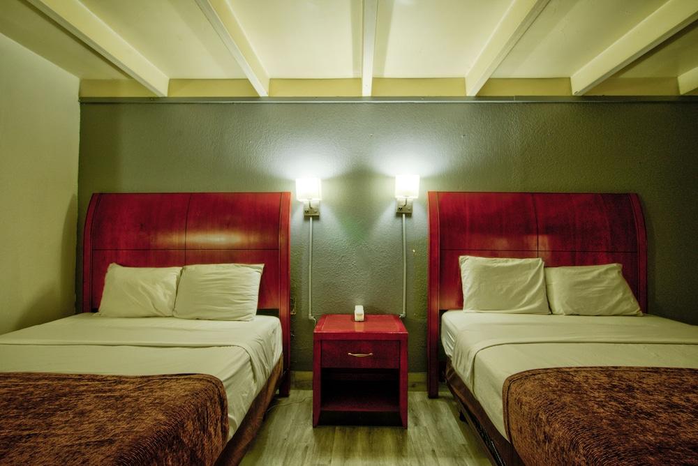 Clearwater Hotel photo 23