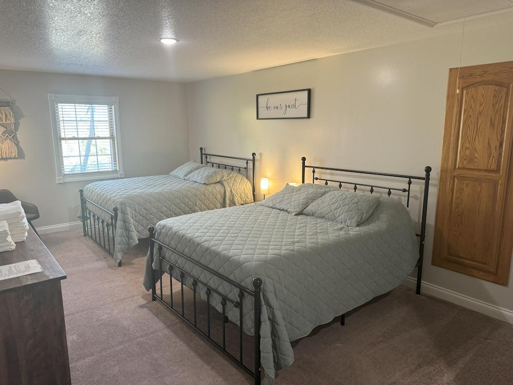 Heritage Homestead Inn photo 25
