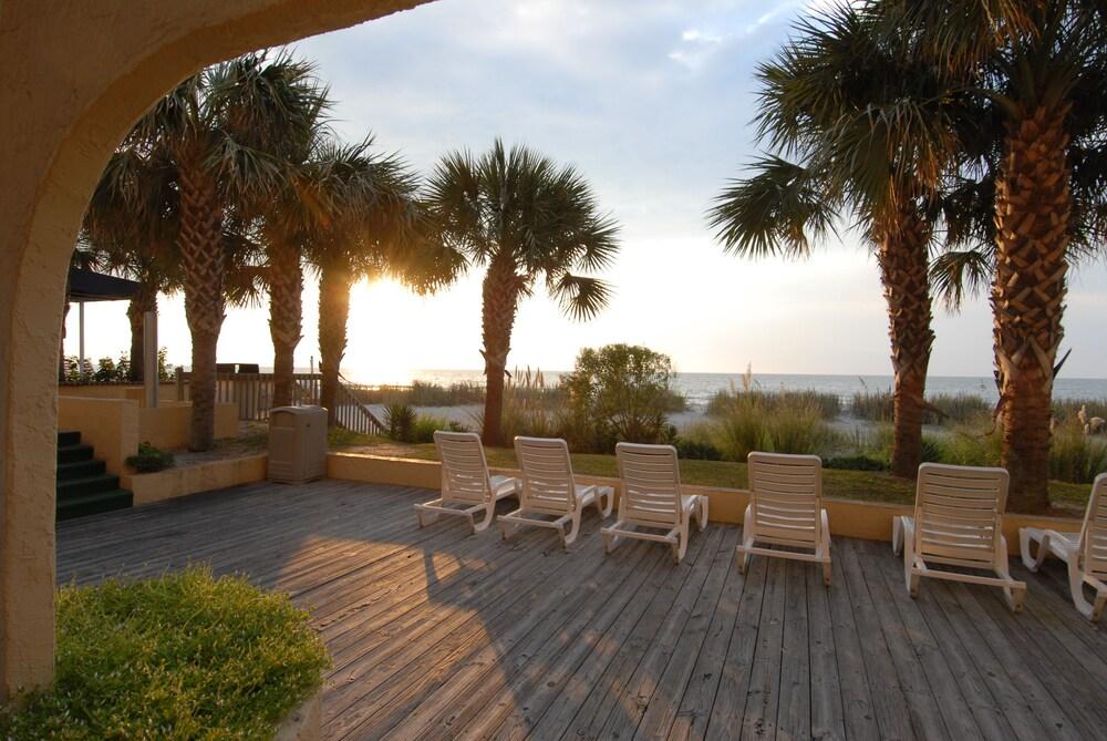 Sea Mist Oceanfront Resort photo 14
