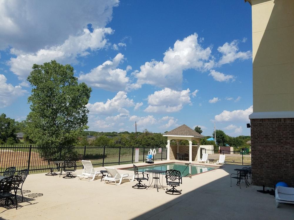 Comfort Inn & Suites Gatesville photo 4