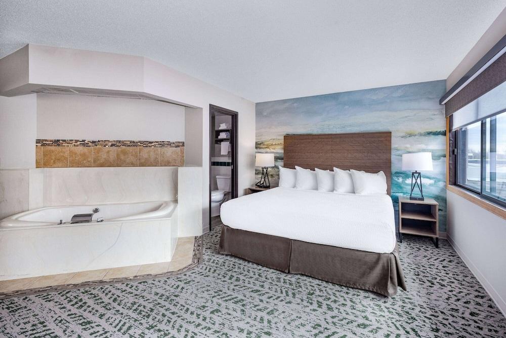 AmericInn by Wyndham Duluth South Black Woods Event Center photo 14