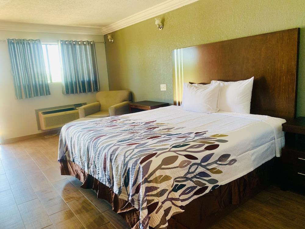 Budget Inn and Suites photo 5