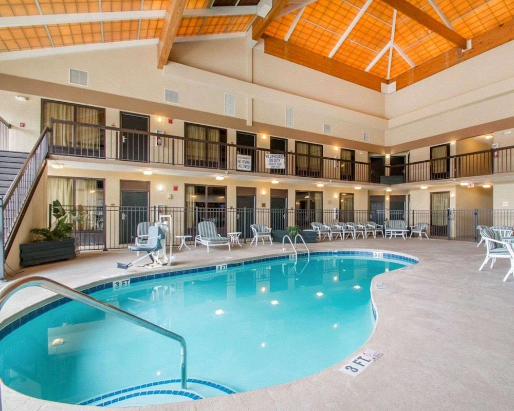 Quality Inn & Suites Ridgeland photo 25