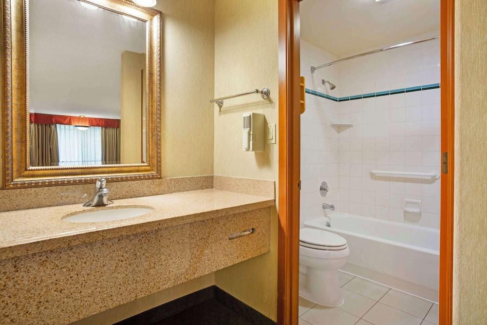 Best Western Shadow Inn photo 21