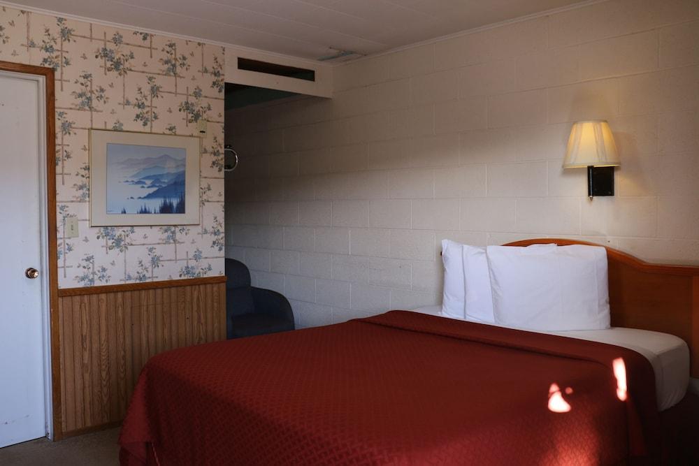Frontier Motel photo 8