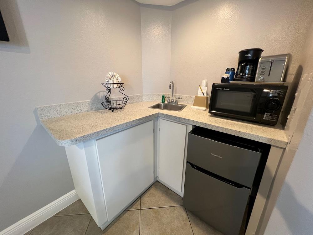 Pelican Pointe Clearwater Beach Hotel photo 33