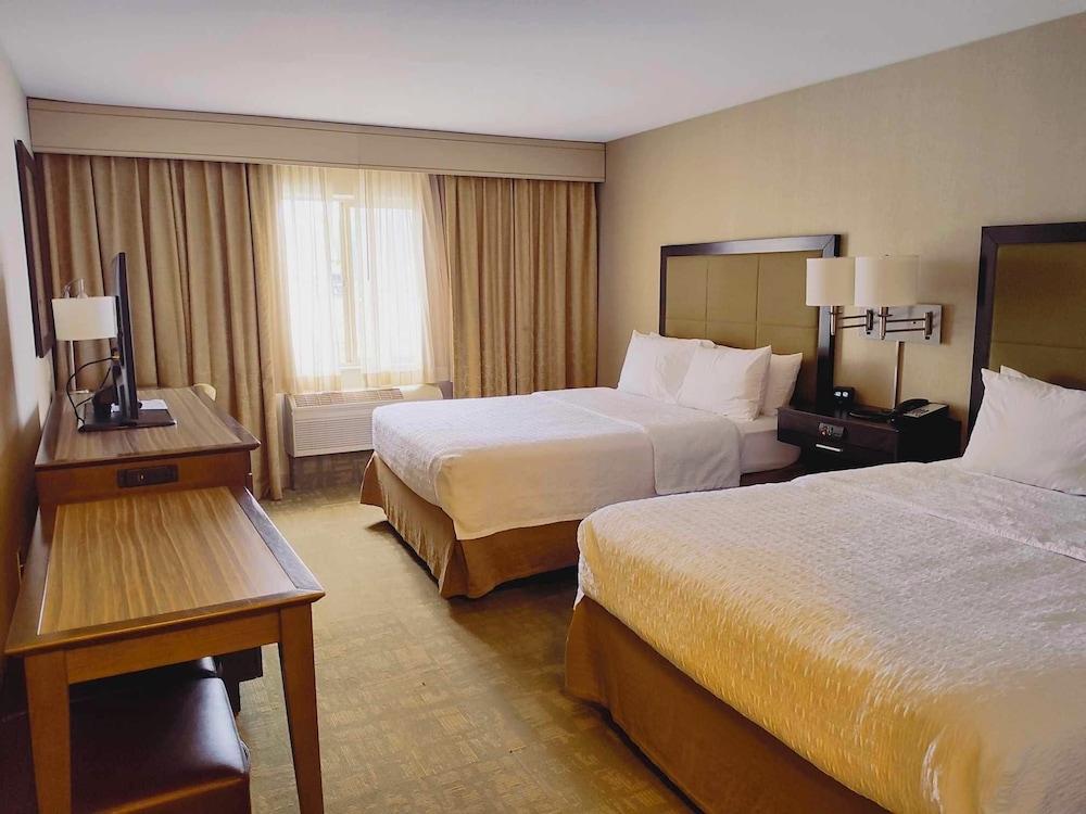Summit Suites photo 4