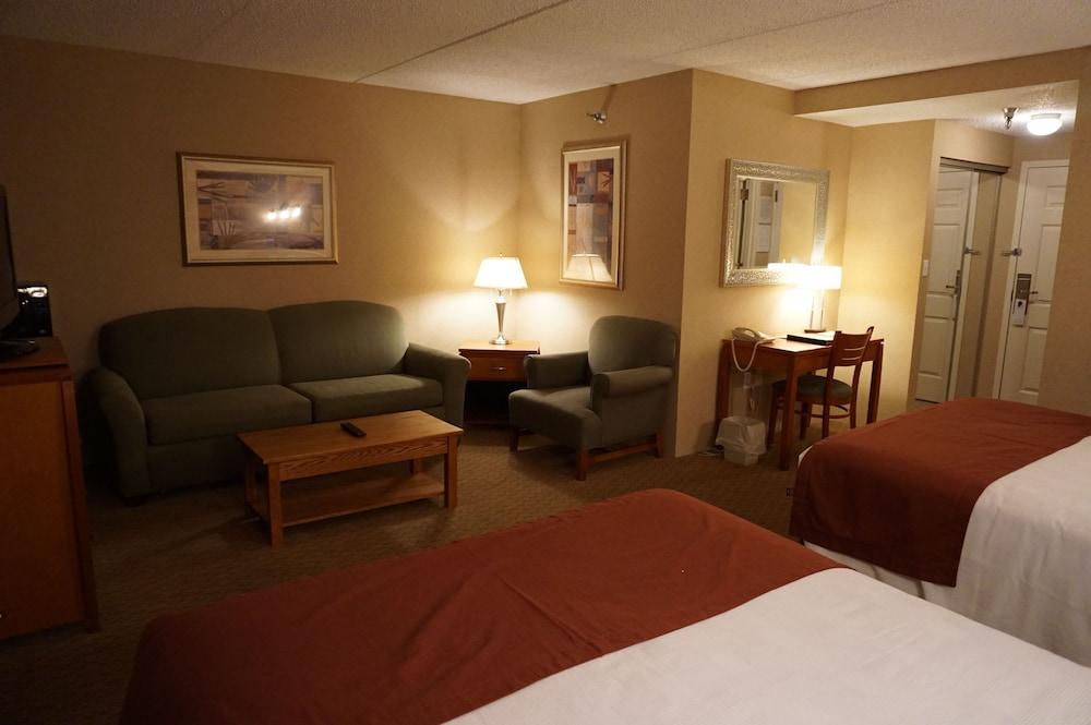 Findlay Inn and Conference Center photo 7