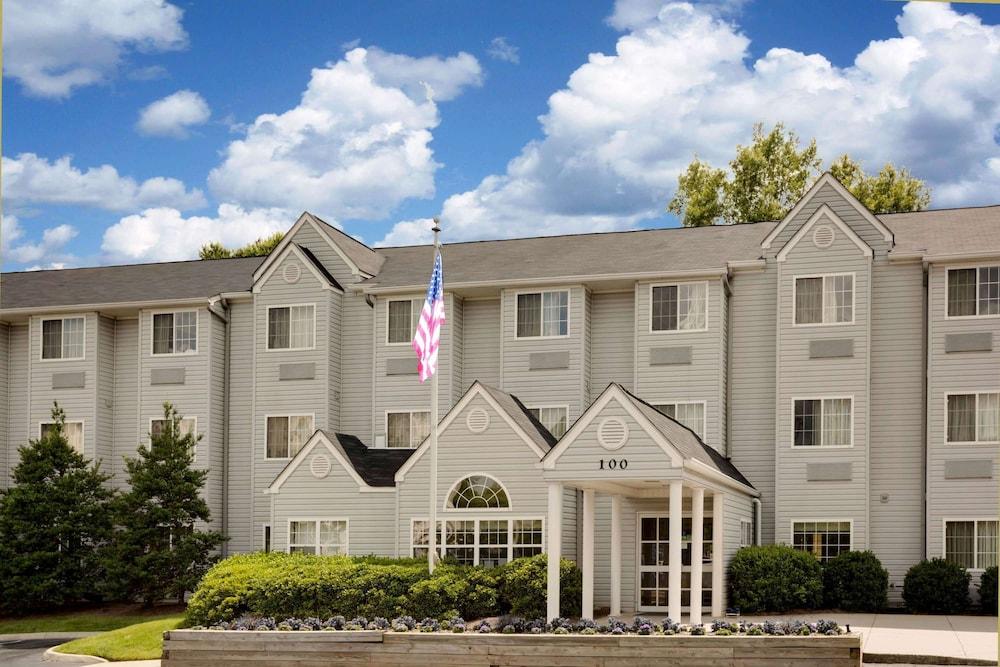 Red Roof Inn Winston-Salem photo 1