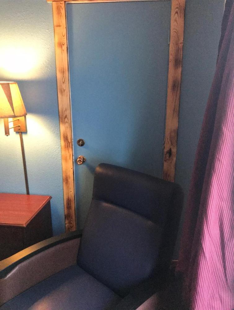 Wyatt Earp Hotel photo 19