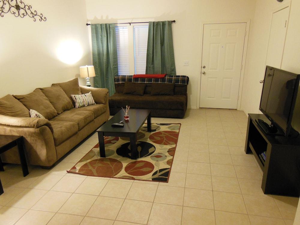 Desert Trails Luxury Suites photo 6