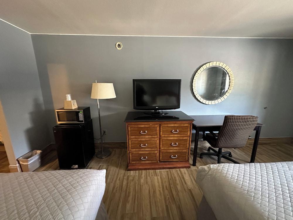 Home Suites Hill Country photo 13