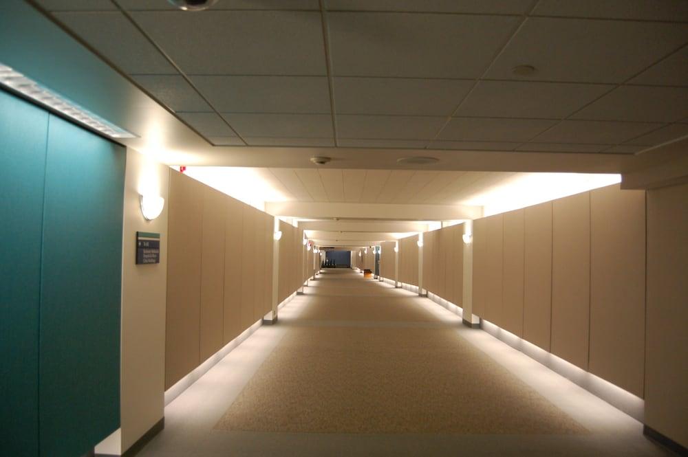 Brentwood Inn & Suites photo 9