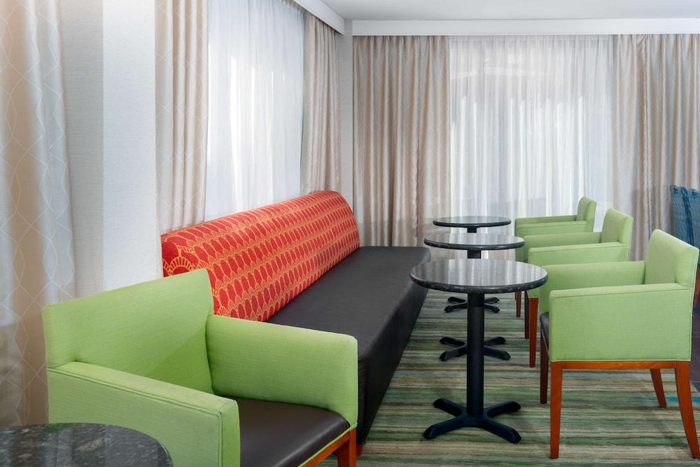 Hampton Inn Bonita Springs/Naples-North photo 20