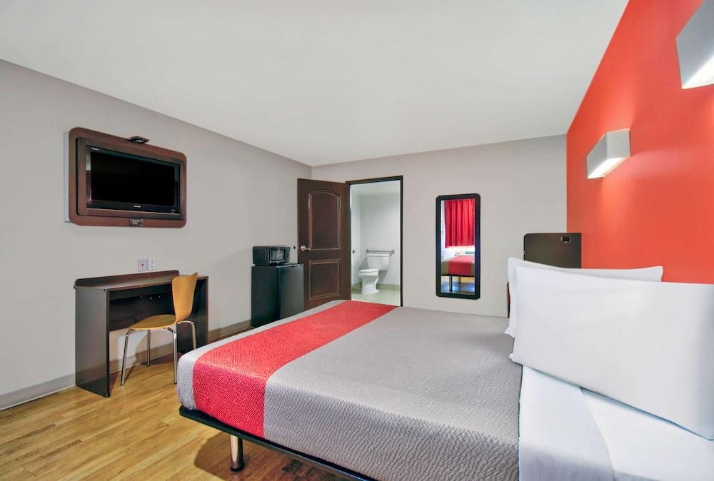 Motel 6 Victorville - Desert Express photo 9