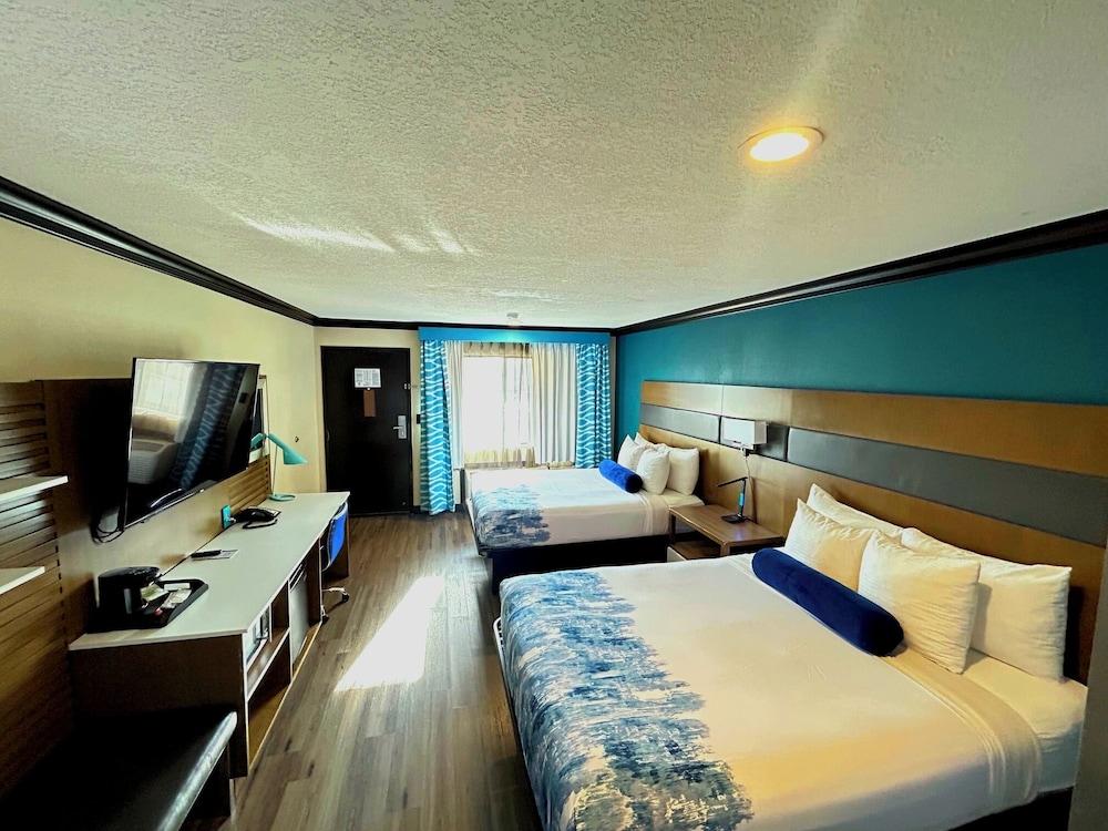 OC Hotel Costa Mesa photo 9