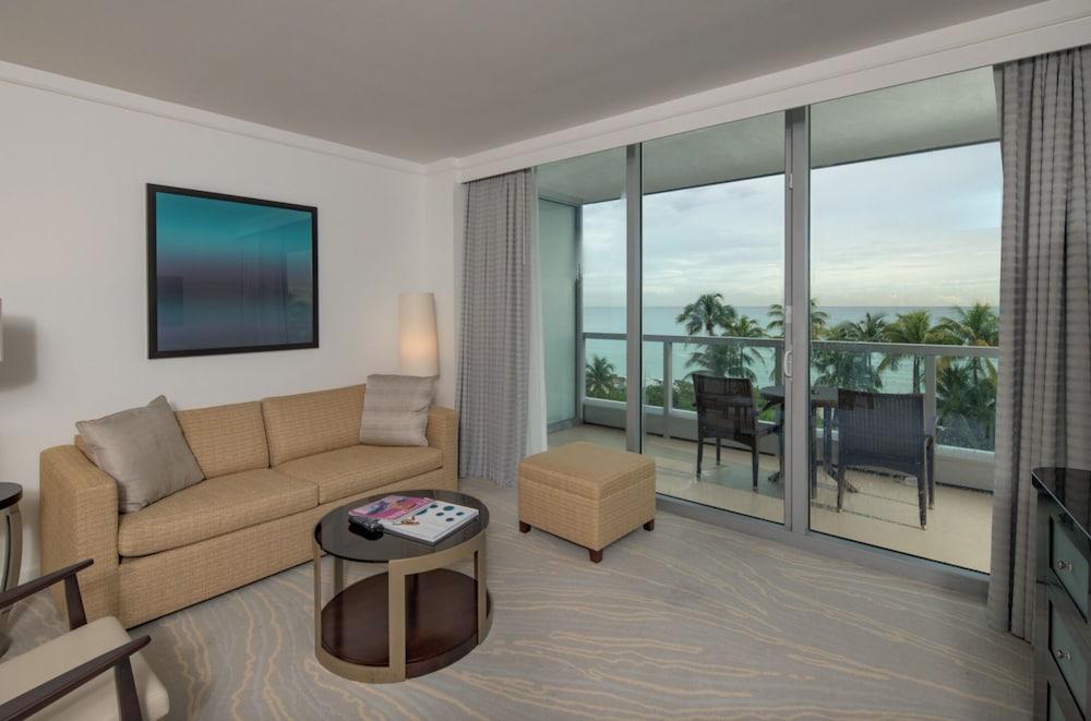 Residences at Fontainebleau Miami photo 58