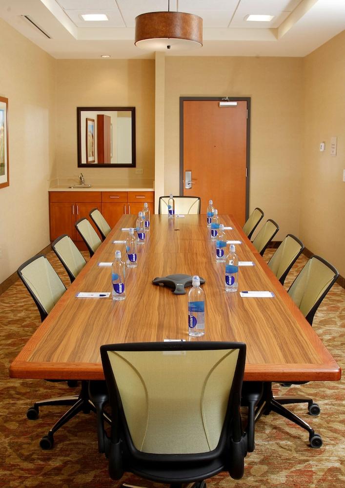 Hilton Garden Inn Cedar Falls photo 38