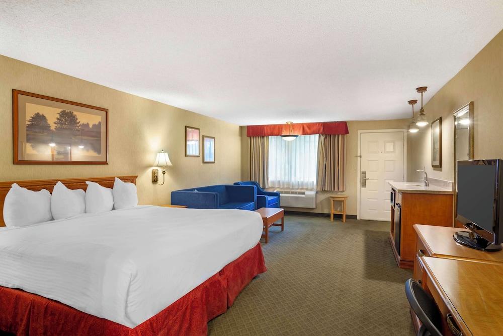 Best Western Shadow Inn photo 9