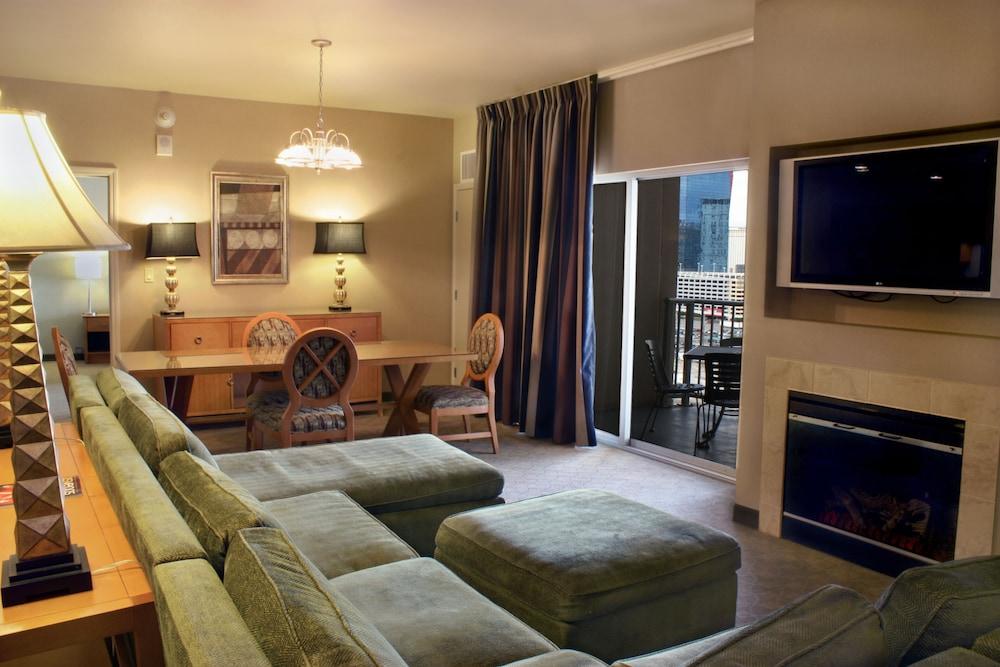 The Platinum Hotel photo 20