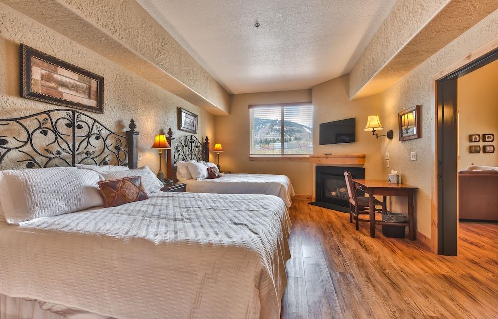 Silverado Lodge photo 33