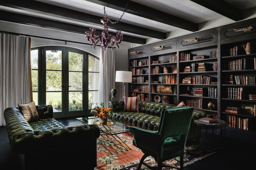 Commodore Perry Estate, Auberge Collection photo 16