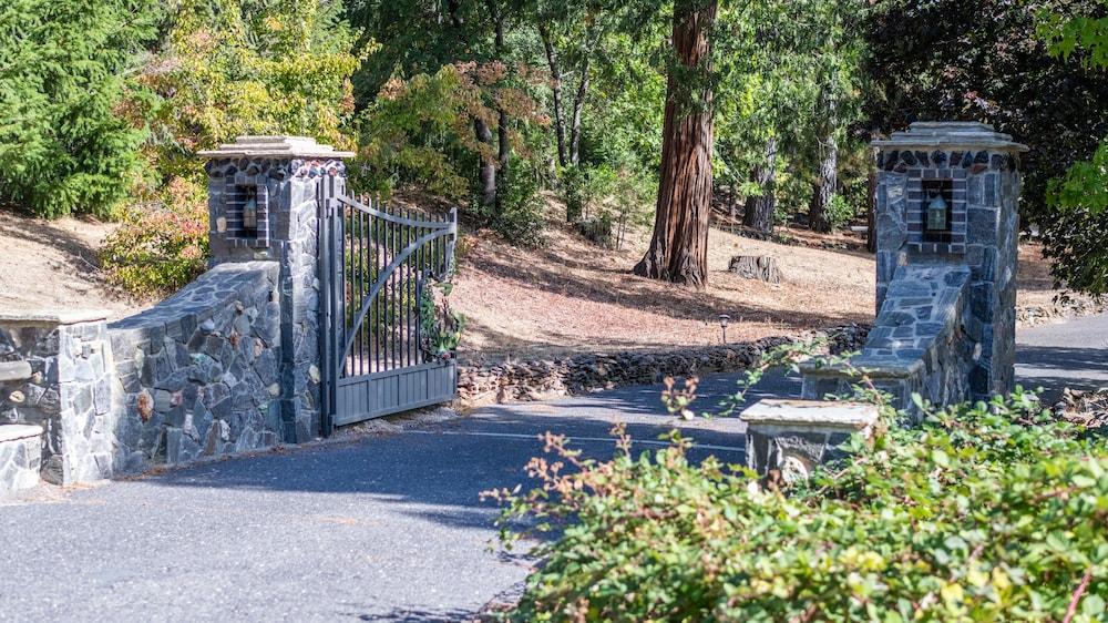 Inn at Sugar Pine Ranch photo 9