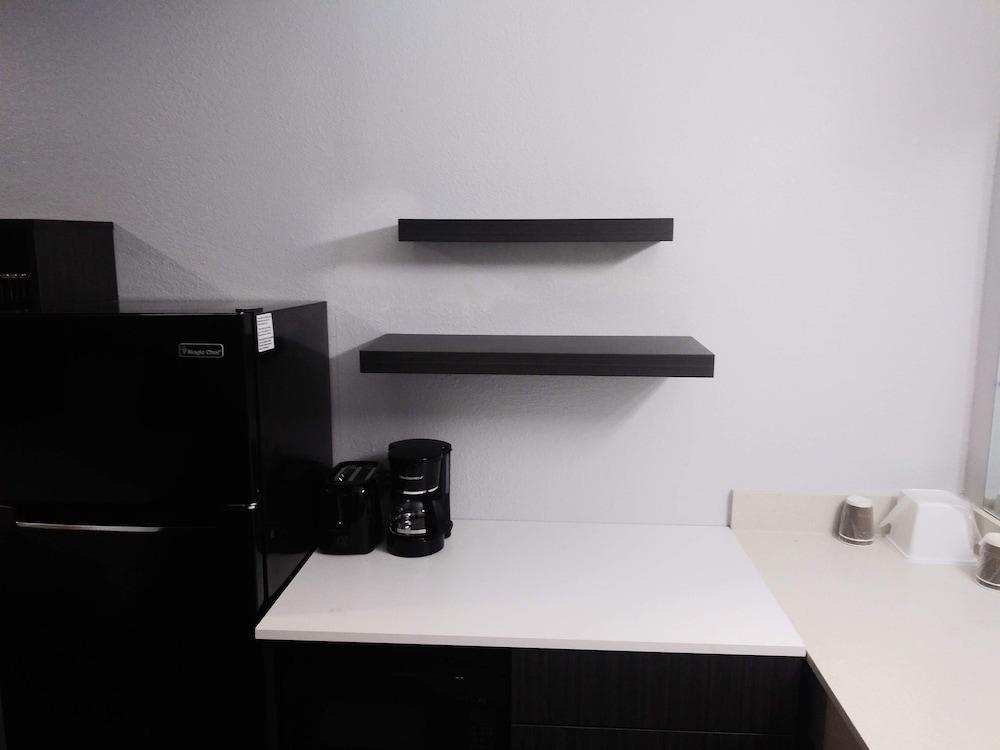 Studio 6 West Sacramento, CA photo 17